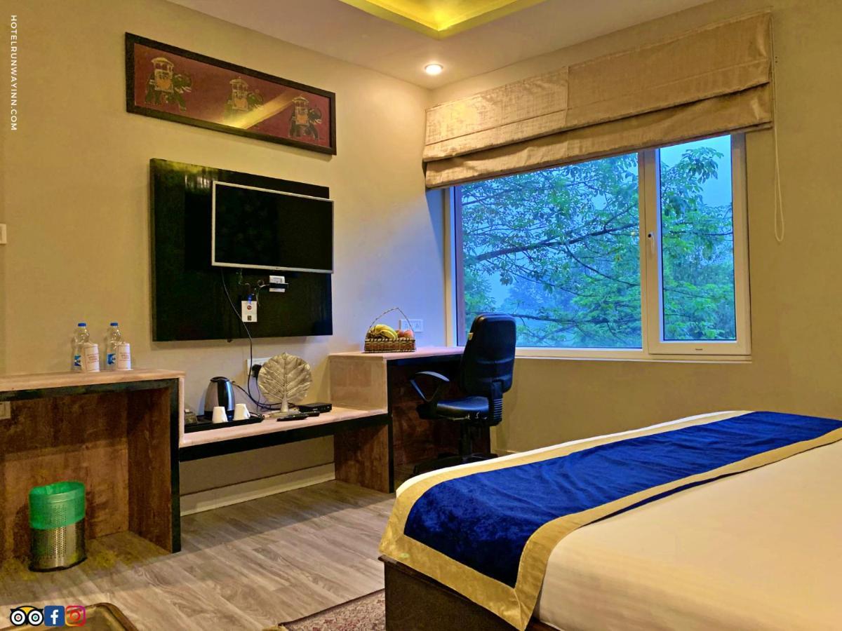 Hotel Runway Inn Pura Raghunāth 外观 照片