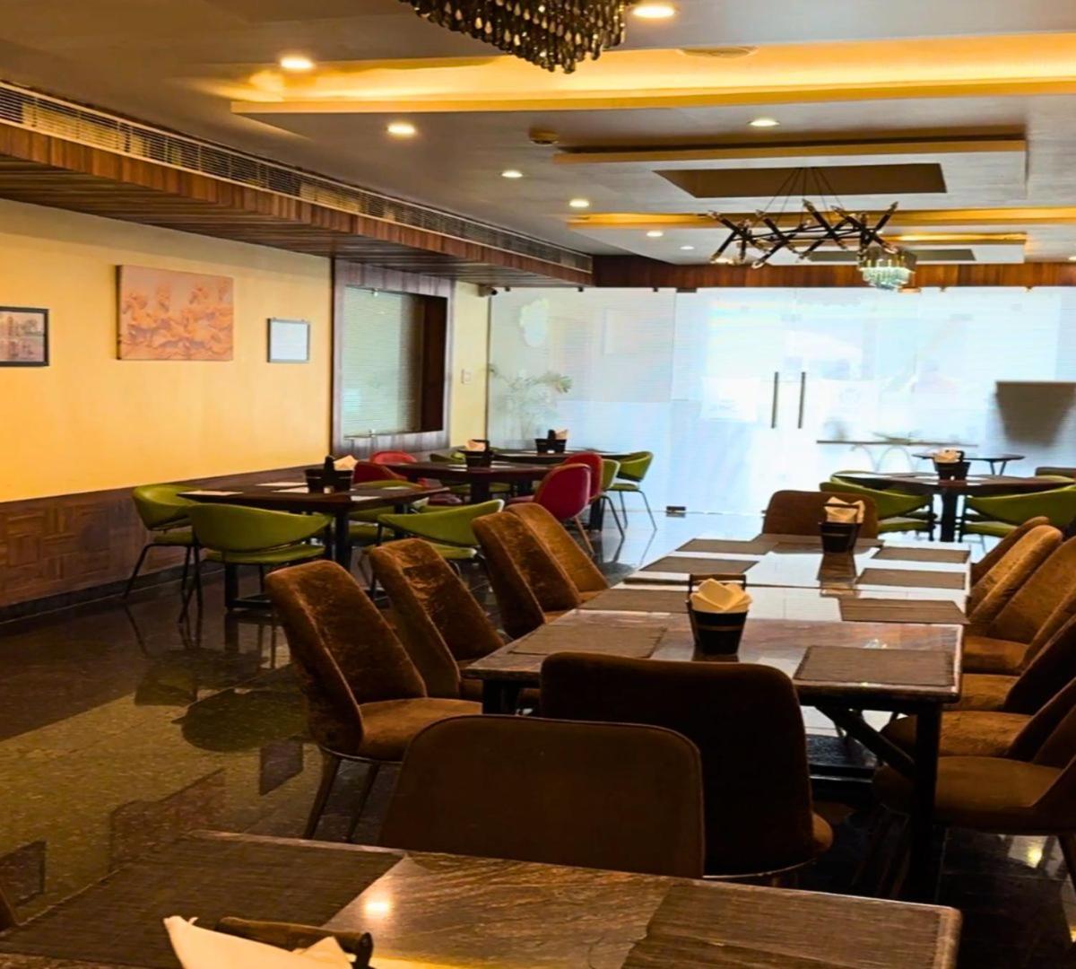 Hotel Runway Inn Pura Raghunāth 外观 照片