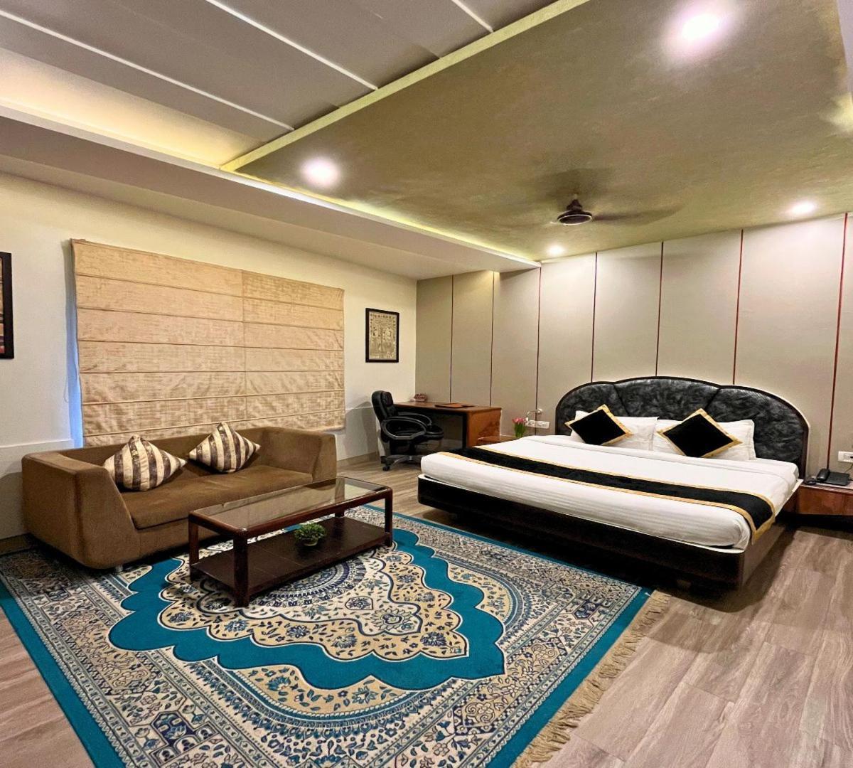 Hotel Runway Inn Pura Raghunāth 外观 照片