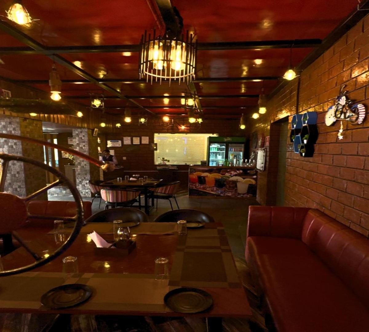 Hotel Runway Inn Pura Raghunāth 外观 照片