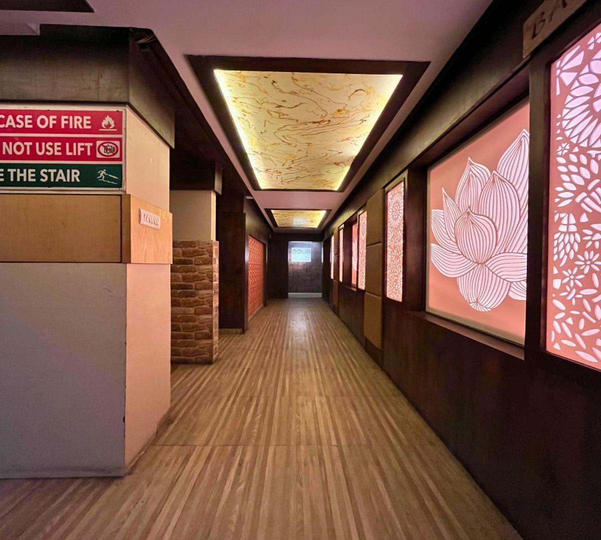 Hotel Runway Inn Pura Raghunāth 外观 照片