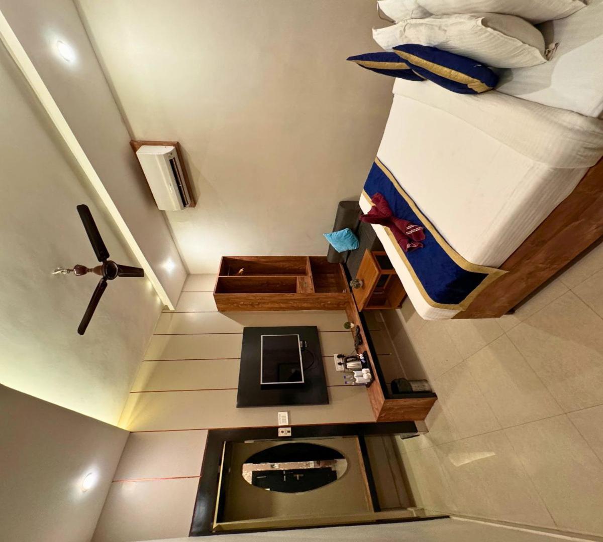 Hotel Runway Inn Pura Raghunāth 外观 照片