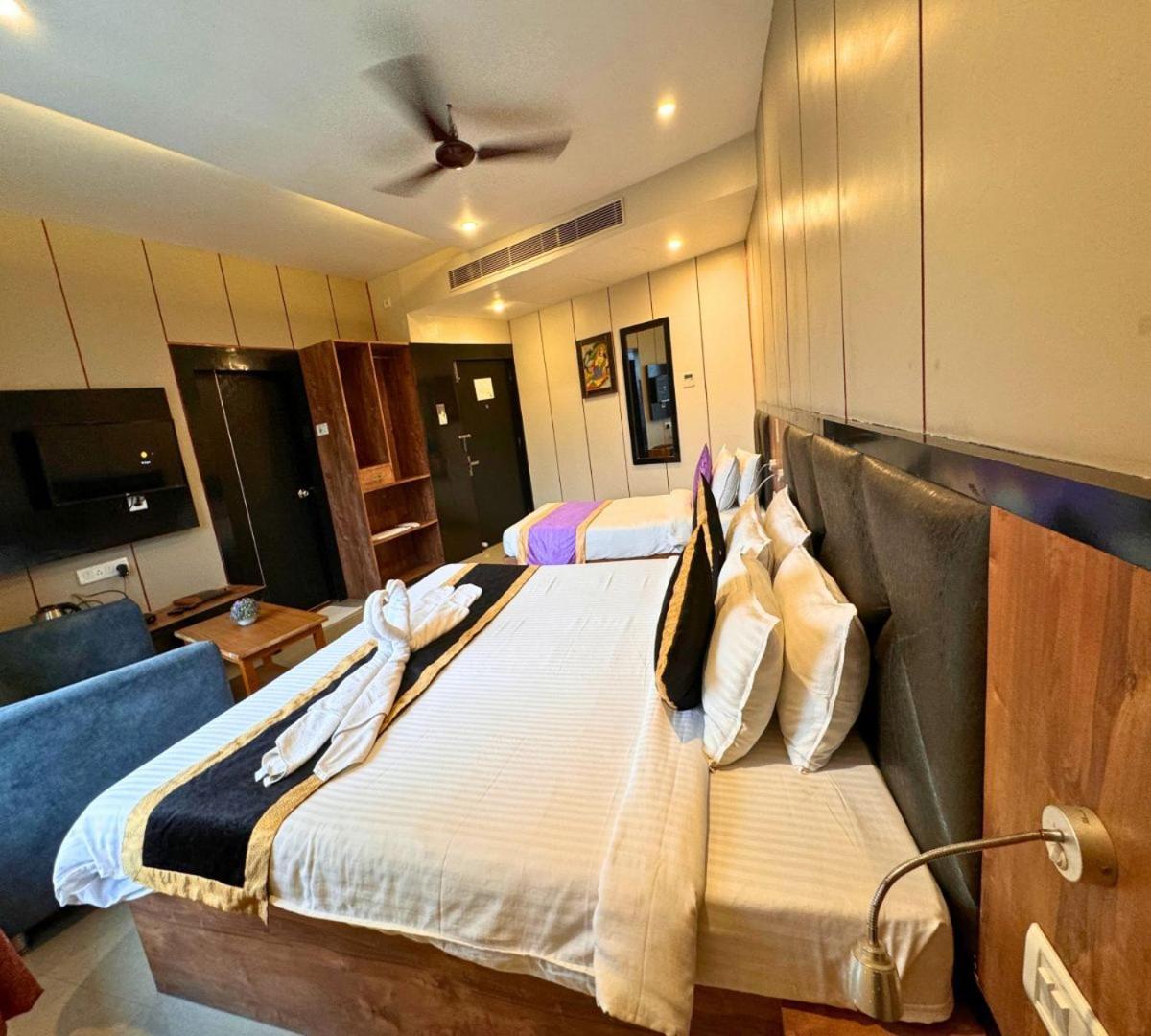 Hotel Runway Inn Pura Raghunāth 外观 照片